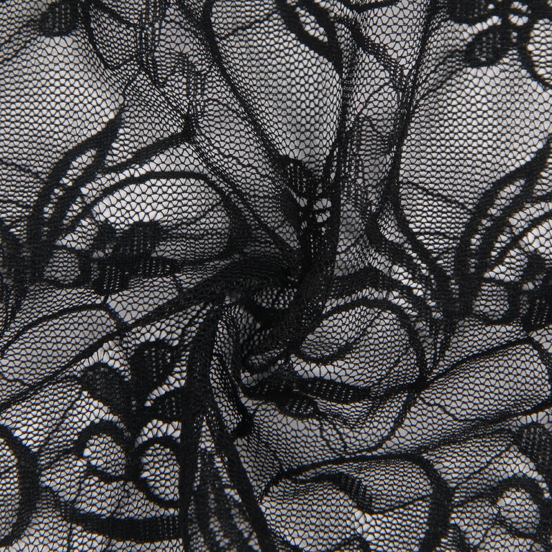 Babydoll de Renda SUBBLIME preto com alças ajustáveis, destacando a delicadeza da renda.