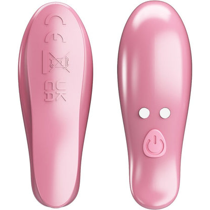 Close-up das presilhas de mamilo vibratórias PRETTY LOVE Cailey com controle remoto.