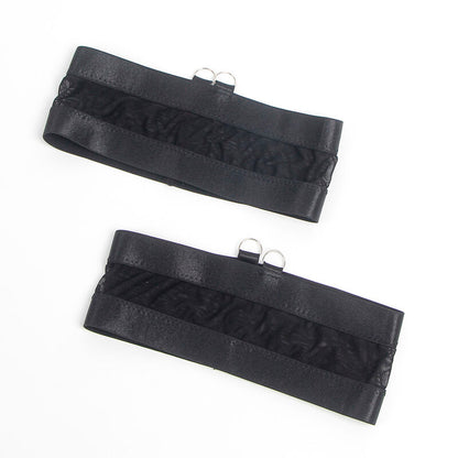 Conjunto de lingerie bondage preto SUBBLIME com sutiã e cinta-liga, destacando o design sensual e materiais de alta qualidade.