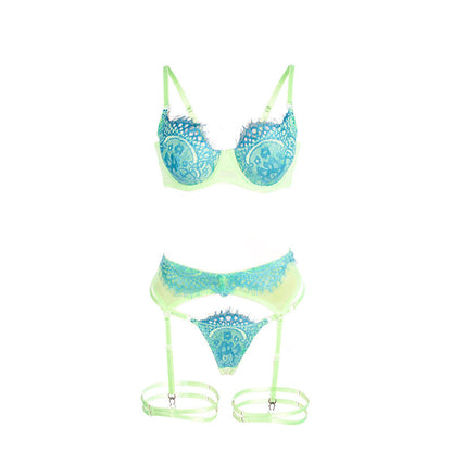 SUBBLIME Conjunto de Sutiã Renda e Liga Verde e Azul L/XL, mostrando detalhes da renda e design moderno.