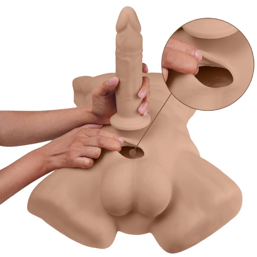SILEXD Apollo L Torso Masculino Realista em cor caramelo, detalhe da textura e forma.