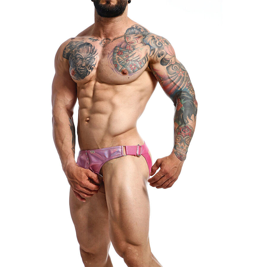 Close-up da Jockstrap Cockring Anel Peniano Dngeon Rosa, realçando o couro PU, tachas metálicas e design único.