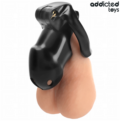 Detalhe da Gaiola Peniana Addicted Toys Locked Mindnight Cell com anéis de ajuste.