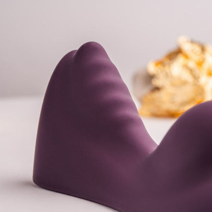 VIBRADOR RUBY GLOW ROXO PARA SENTAR