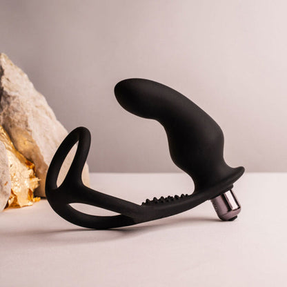 ROCKS-OFF Plug Anal Ro-Zen Pro com Anel Vibratório para Pénis Preto, mostrando suas características de design e material.