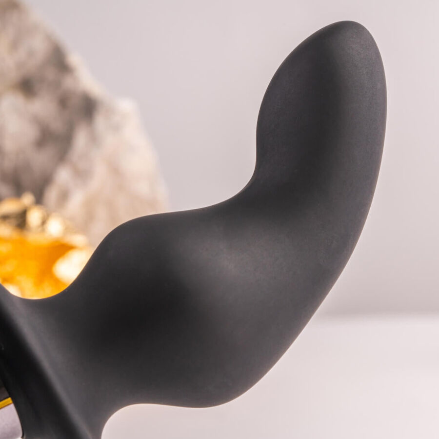ROCKS-OFF Plug Anal Ro-Zen Pro com Anel Vibratório para Pénis Preto, mostrando suas características de design e material.