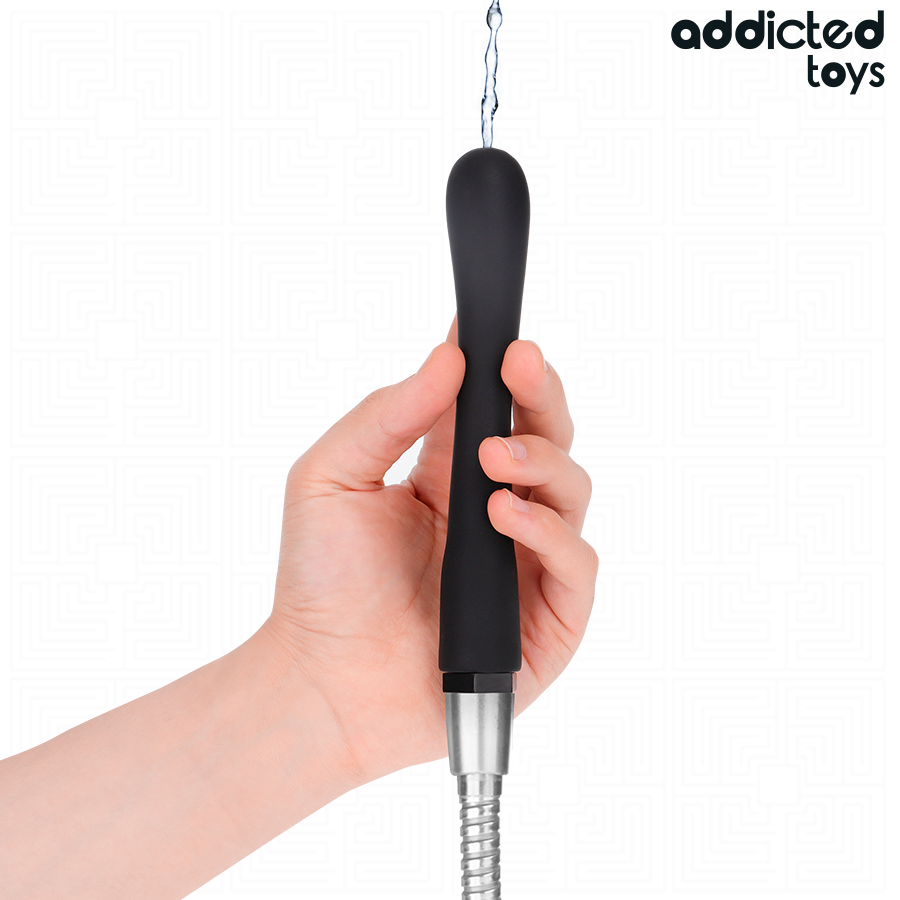 Detalhe do Limpador Anal Addicted Toys Modelo 4 com adaptador universal, mostrando seu design flexível e suave para higiene íntima.
