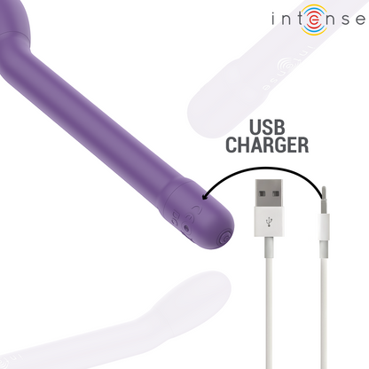 Close-up do INTENSE FUN Estimulador de Ponto G Recarregável Karlie Roxo, mostrando seu design ergonómico e cor vibrante.