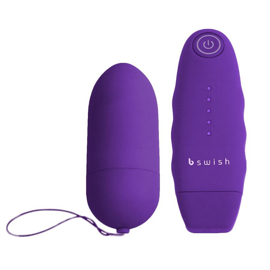 Close-up of the B SWISH Vibrador Bala Bnaughty Unleashed Lilac com Controle Remoto.