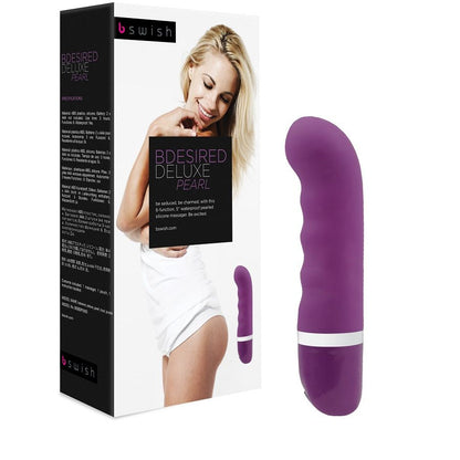 Vibrador B SWISH Deluxe Pearl Royal Lilac, mostrando seu design ondulado, textura de silicone macio e formato para estimulação precisa.