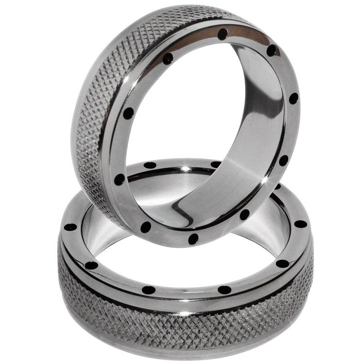 METAL HARD Anel de Metal para Pénis e Testículos 40mm, detalhe do material e design