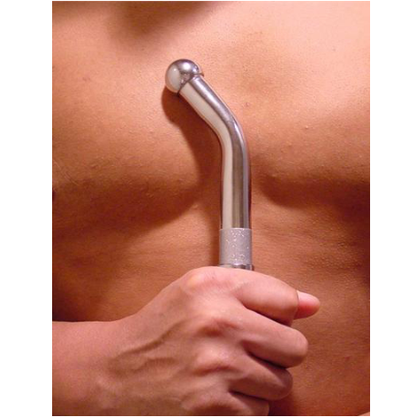 Detalhe do Douche Íntimo METAL HARD G-SPOT 20,10cm em aço inoxidável, destacando o design ergonómico para higiene e estimulação.