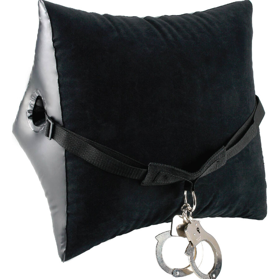 Close-up of the FETISH FANTASY SERIES Mestre de Posições Inflável com Punhos, showing its design and sturdy cuffs.