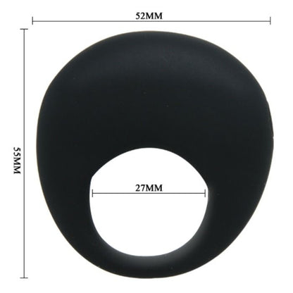 Close-up do Anel Vibrador Pretty Love Trap preto com estimulador clitoriano em silicone.