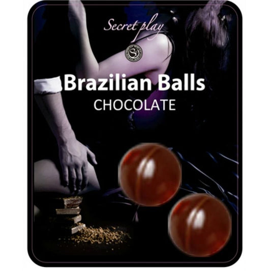 Close-up das 2 Bolas Brasileiras de Chocolate Comestíveis Secretplay, prontas para derreter e proporcionar prazer saboroso.