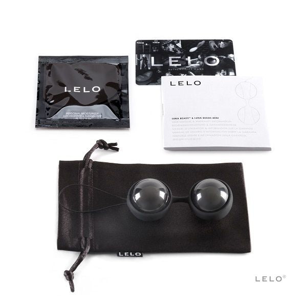 Close-up of the LELO LUNA Beads Noir Kegel Balls showing their elegant design and smooth texture.