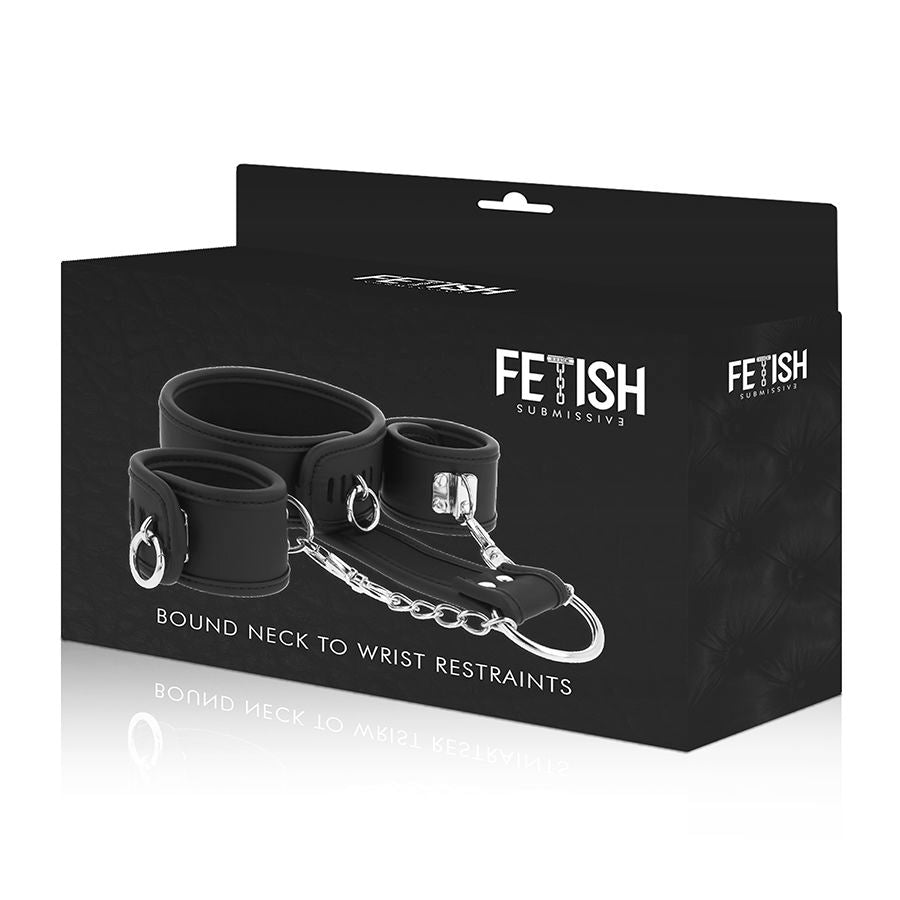 Detalhe do conjunto de coleira e algemas FETISH SUBMISSIVE em couro vegano com forro de neoprene para bondage.