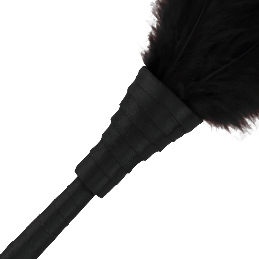 Darkness Caneta Estimulante de Penas Black Lux, detalhe das penas suaves e cabo ergonómico para estimulação sensorial.