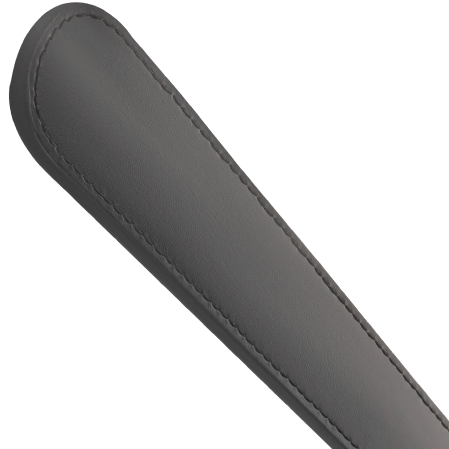 Close-up da Pá Fetiche Darkness Preta 48cm, ideal para jogos de BDSM.