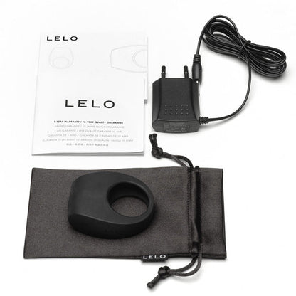 Close-up of the LELO Anel Vibrador TOR II Recarregável para Casais, showing its sleek black design and premium silicone texture.