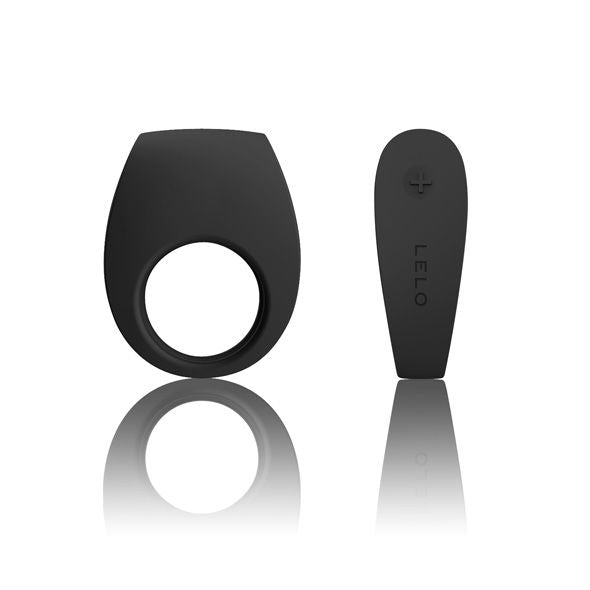Close-up of the LELO Anel Vibrador TOR II Recarregável para Casais, showing its sleek black design and premium silicone texture.