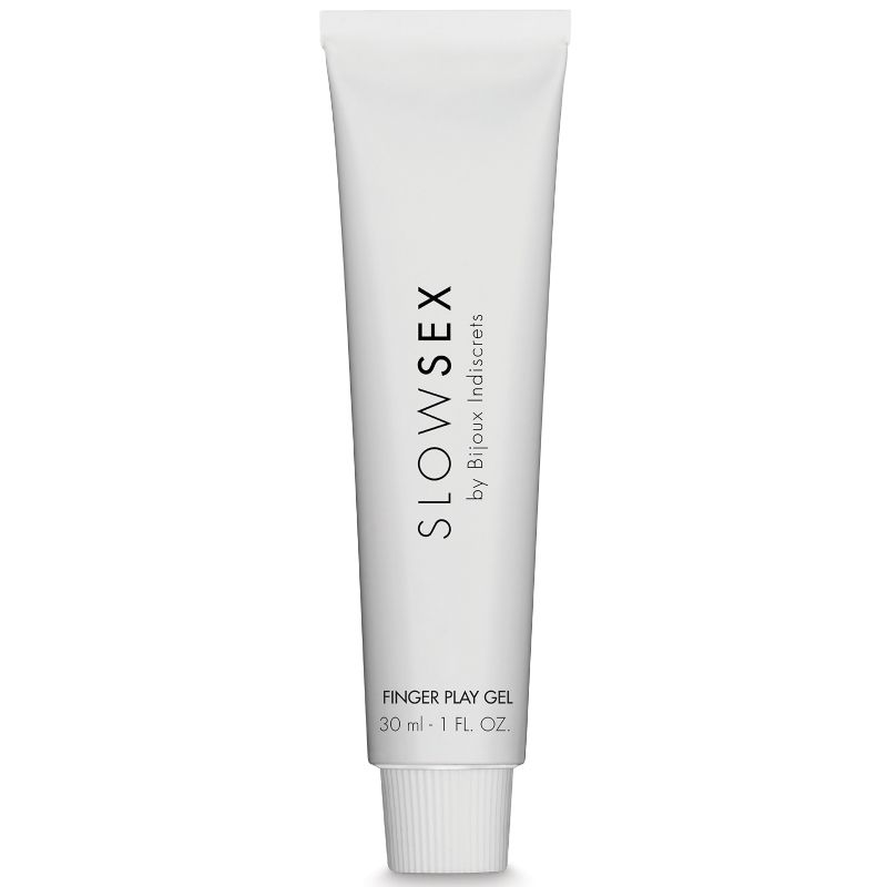 Close-up of the BIJOUX Slow Sex Gel de Massagem Íntima 30 ML showing its packaging and texture.
