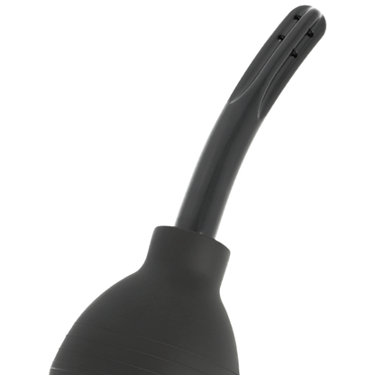 ADDICTED TOYS Squeeze Clean Higienizador Anal Preto para uma limpeza confortável e segura.