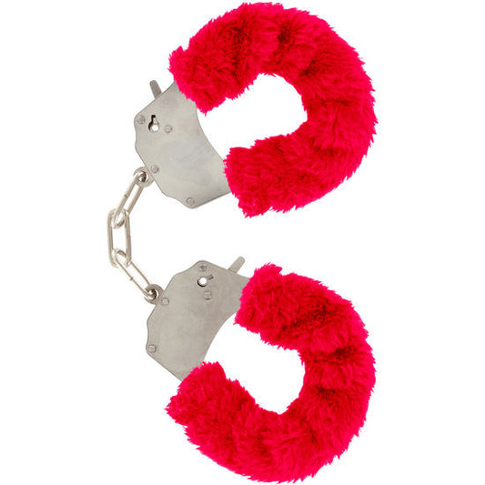 Close-up das Algemas Bondage Furry Fun TOYJOY vermelhas com pelúcia e corrente cromada.