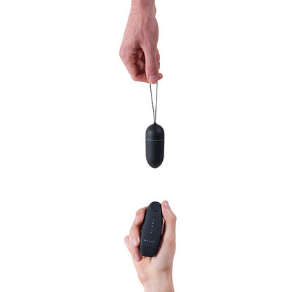 Vibrador Bala B SWISH Bnaughty Classic Preto com Controle Remoto para estimulação erótica.