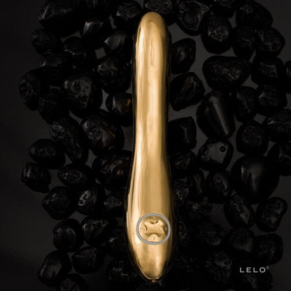 Close-up of the LELO Vibrador Inez Banhado a Ouro 24K, showcasing its elegant design and luxurious finish.