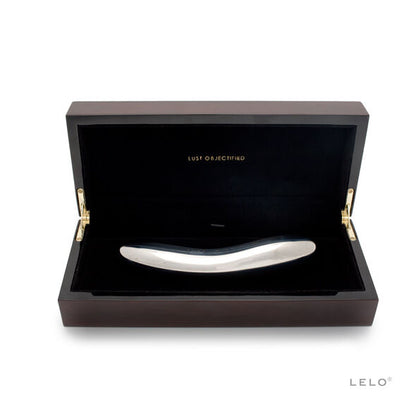 Vibrador LELO Inez de Aço Inoxidável, mostrando seu design elegante e material premium.
