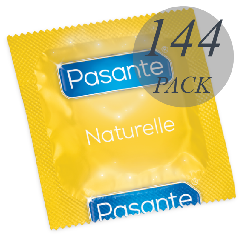 Close-up of the PASANTE Preservativo Naturelle showing the natural color and cônico shape.