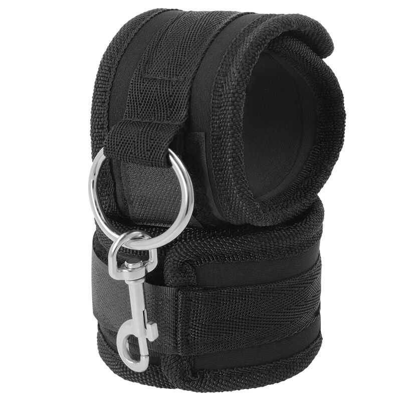 Darkness Algemas de Neoprene Ajustáveis com Forro Macio para BDSM, detalhe da textura e fecho.