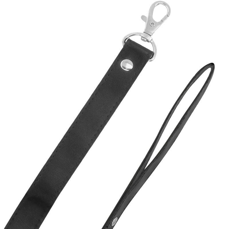 Colar BDSM Darkness forrado com corrente preta, design elegante e ajustável para conforto e controlo.