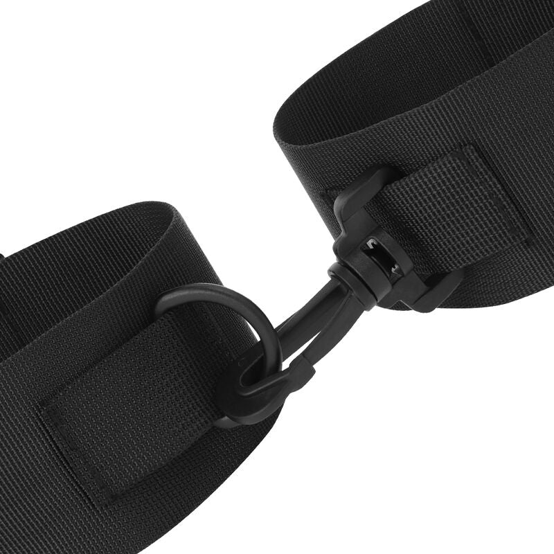 Darkness Algemas de Nylon para Iniciantes, mostrando o material e fechos para bondage seguro.