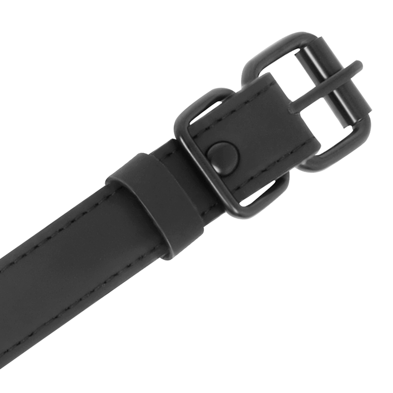 Detalhe do Anel de Gag FETISH SUBMISSIVE com Grampos de Mamilo em couro vegano, mostrando a corrente e os materiais.
