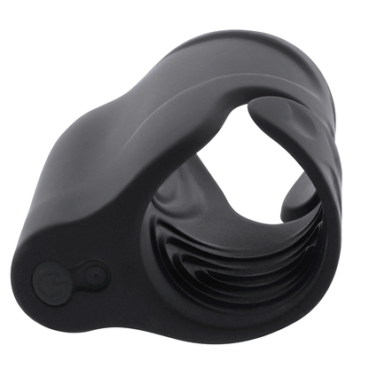 Close-up of the OHMAMA Masturbador Vibratório para Casais Recarregável showing its textured interior and ergonomic design.