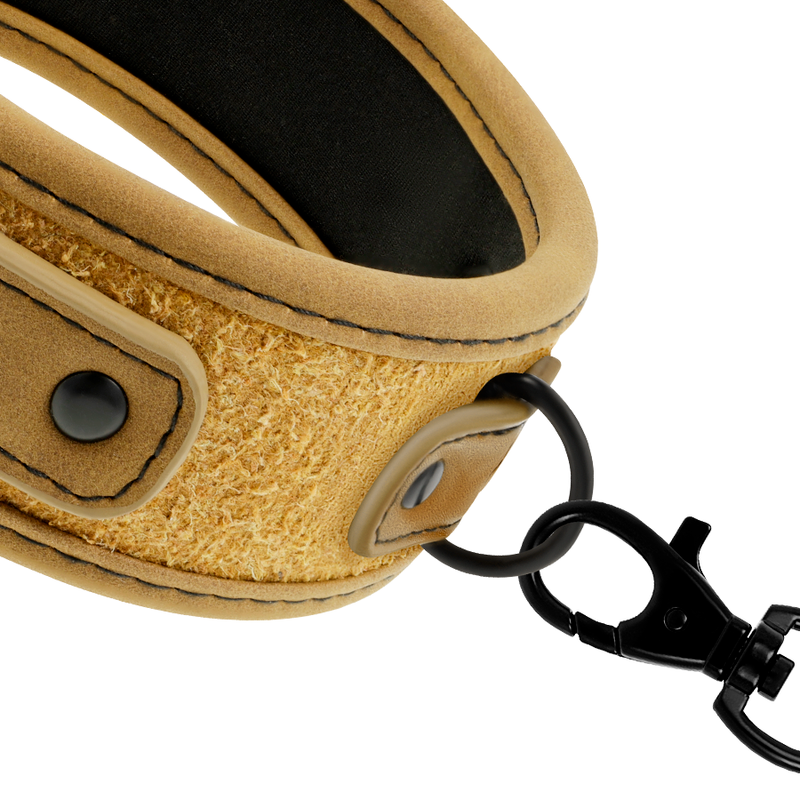 Close-up do Colar de Corrente FETISH SUBMISSIVE ORIGIN com Forro de Neoprene, destacando o design e os materiais.