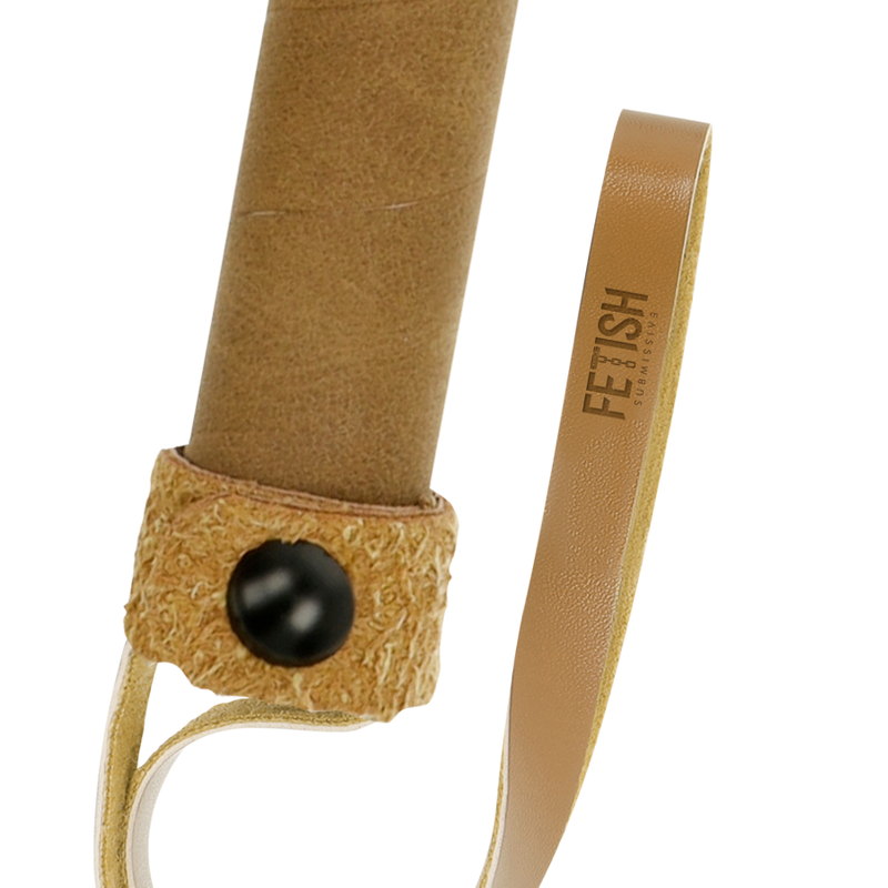 Chicote de Couro Vegano FETISH SUBMISSIVE ORIGEM para BDSM, exibindo design e textura
