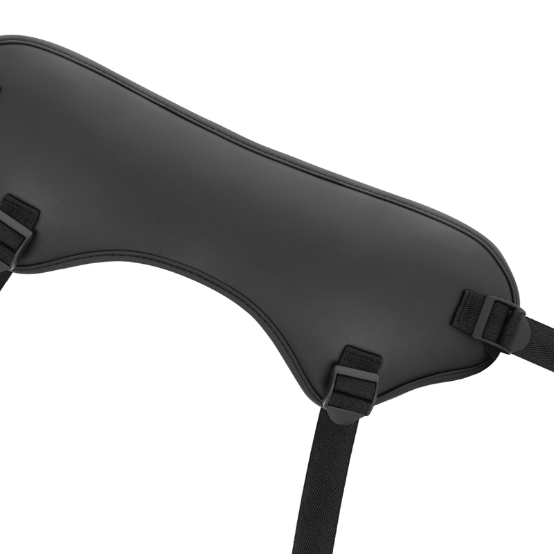 Dildo strap-on realista CYBER SILICOCK Master Huck com arnês e controlo remoto.